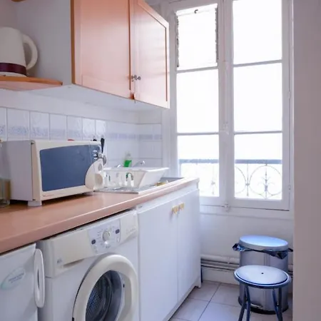 Lovely Porte De Versailles Apartment